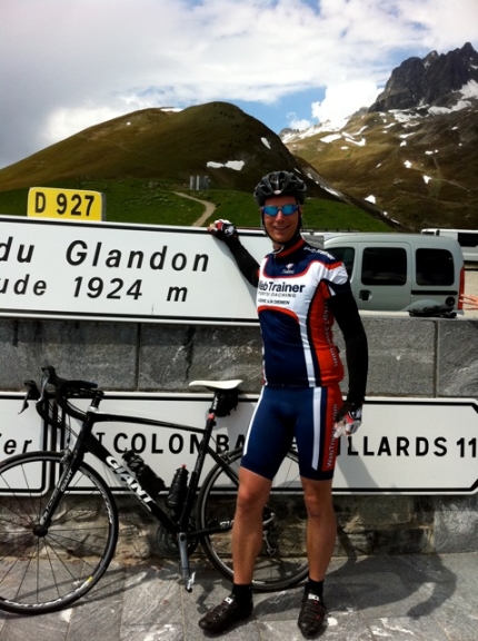Ricardo Geervliet op de top van de Glandon