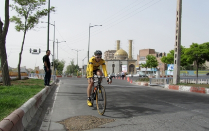 Davide Rebellin uitrijdend op proloogparcours