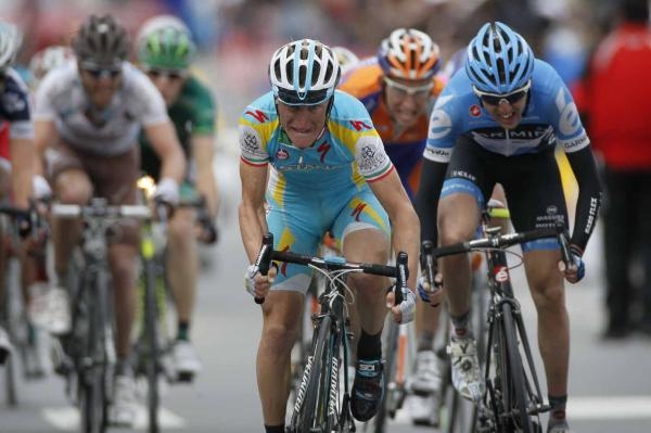 Dan Marting in volle sprint op weg naar de 5e plaats in Luik Bastenaken Luik