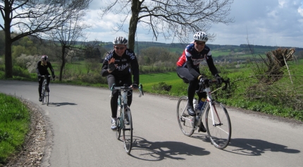 Clemens en Timo konden op een zonnnig moment lachend omhoog.