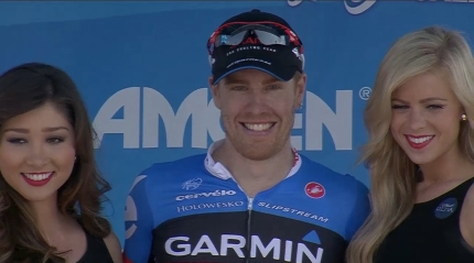 Tyler Farrar op het podium na zijn wist in de 4e etappe van de Tour of California