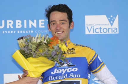 Nathan Haas in Herald Sun Tour Stg 1 GC podium ceremony